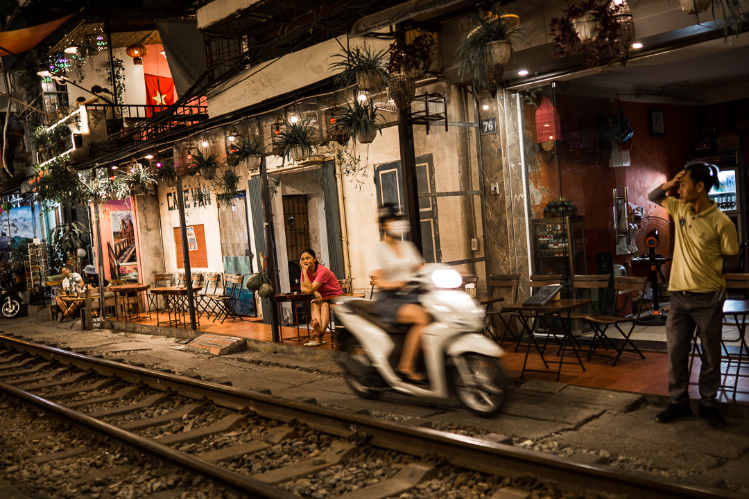 Rue du train à Hanoï au Vietnam