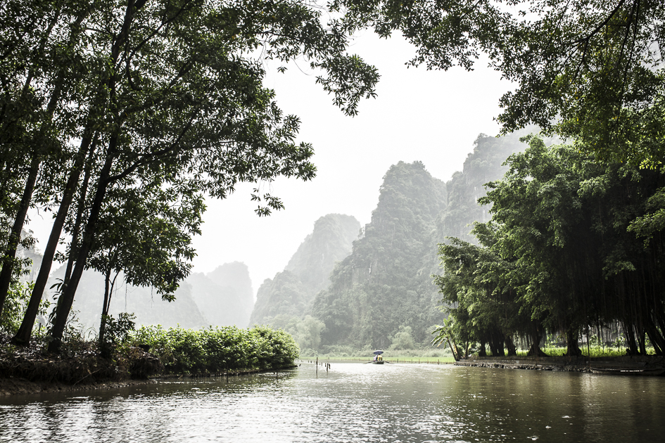 Rivière dans la vallée de Ninh Binh,la baie d'Halong terrestre au Vietnam