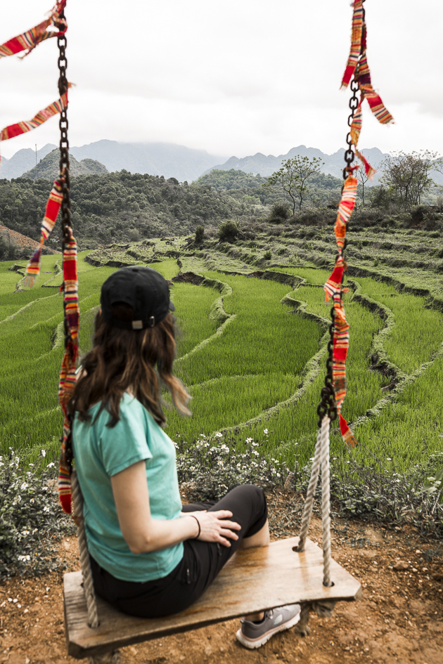 depuis une balançoire, vue sur les rizières du Vietnam